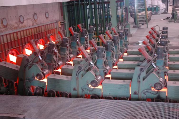 Các ứng dụng của các thành phần hợp kim đồng tự bôi trơn trong các máy nghiền khai thác